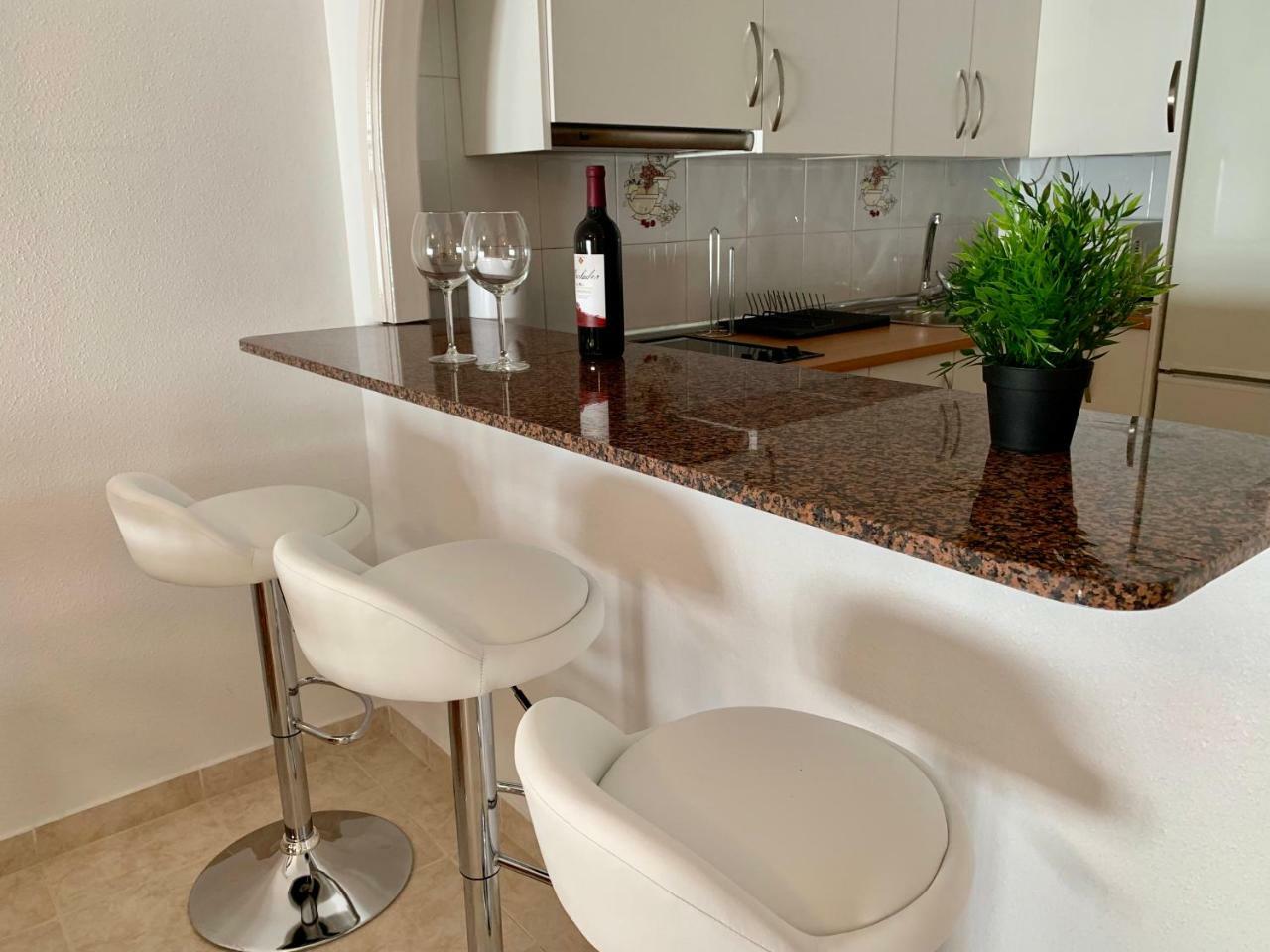 Apartamento Playa Del Cura Apartment ตอร์เรเวียคา ภายนอก รูปภาพ